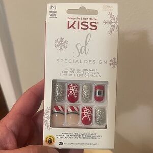 Kiss Special Design Limited Edition Nails - Red and Silver
